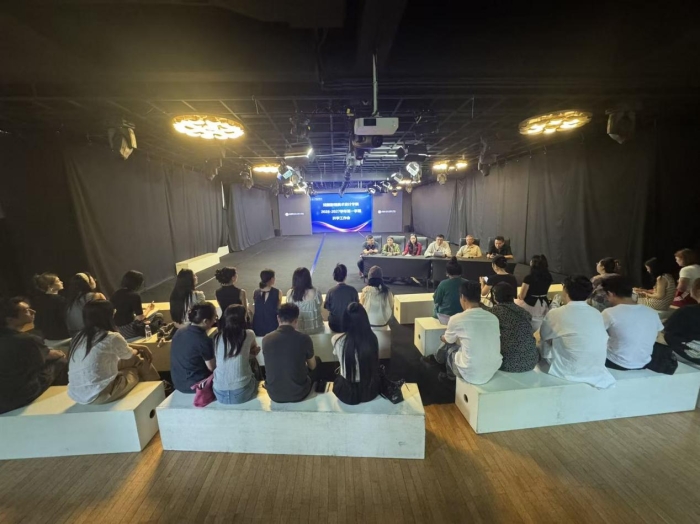 戏剧影视美术设计学院召开新学期教学工作会议
